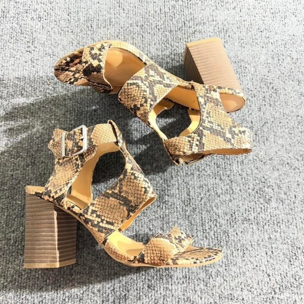 Express Womens 7 Snakeskin Print Block Heel Sandals Brown Black Strappy‎ Buckle